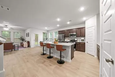 Image de Luxurious 4 Bed Duplex in Denton Tx Near Unt &amp…