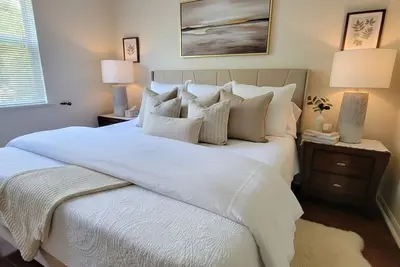 Image de A-4 Bright & Spacious 2br, 2ba Great for Gators game