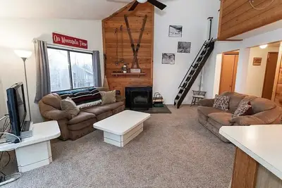 Image de Relaxing 2br+Loft  Mountain Get-Away at Hidden Valley, Short Drive to 7-Springs