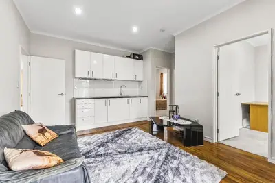 Image de Comfortable, clean Granny Flat. Easy access to shops and bus routes