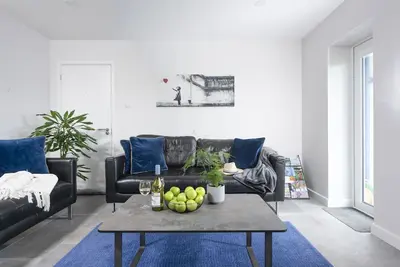 Image de 10 The Valley - Free WiFi - Free Parking - 800m From Beach