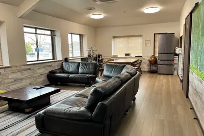 Image de 5 minute walk to the ocean. Rental villa 15 minutes walk to the beach (free rental of water bikes and foot paddle canoes)