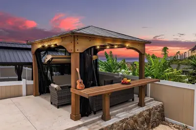 Image de @ Marbella Lane - Stunning Gem w/ Mt & Ocean Views