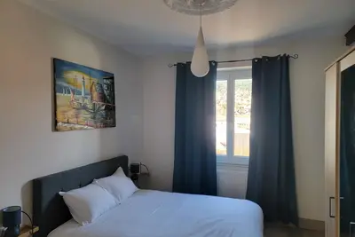 Image de Appartement lumineux au rez de chaussée avec jardin.