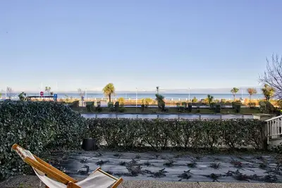 Image de Appartement 2 chambres avec double terrasse à Merville-Franceville-Plage