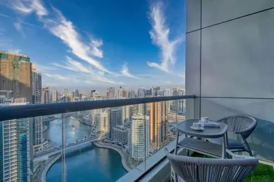 Image de Waterfront 1br | Walk to Beach