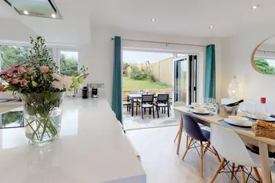 Image de 2 Bed in Abersoch (oc-pendui)