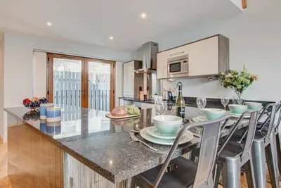 2 Bed in Looe (oc-p00778)