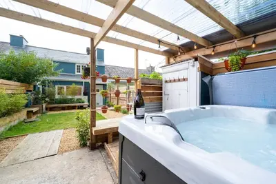 Image de 2 Bed in Aberaeron (oc-bow329)