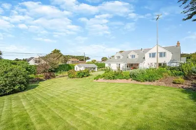 Image de 6 Bed in Constantine Bay (oc-l27699)