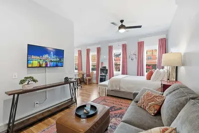 Image de Bright Otr Loft: Walk to Rhinegeist + Free Parking