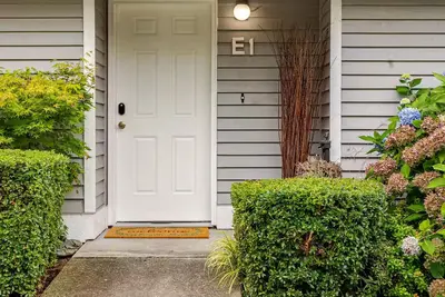 Image de Bothell Retreat · King Bed, Office, Fast WiFi+W/D