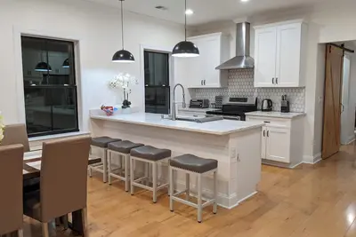 Image de Gorgeous 4br Alexandria Retreat Near Dc & Old Town / Free Parking / Fast Wifi