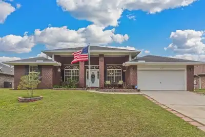 Image de Heated Pool House Paradise! Huge Long-Term Stay Discounts! 5 Bedroom Home!