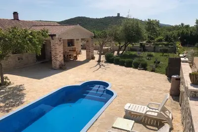 Image de Anita 2 mit Pool by Interhome