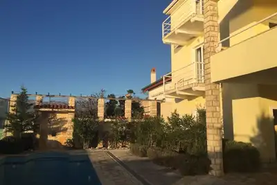 Image de Schöne Ferienwohnung mit Balkon am Meer by Interhome