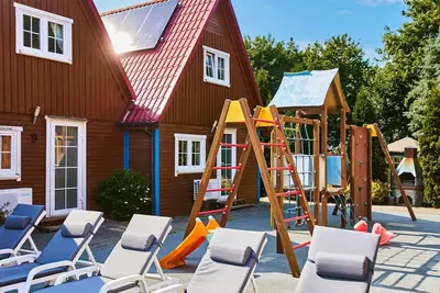 Image de \"Boathouse\" mit Schwimmbad by Interhome