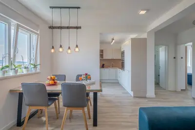 Image de Stilvolle Wohnung Breeze mit Balkon mit Meerblick by Interhome