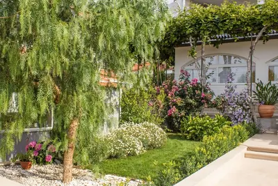 Image de Appartement mit großem Balkon by Interhome