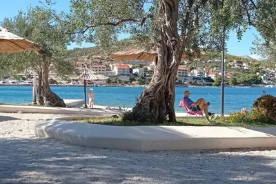 Image de Geräumige Wohnung mit Meerblick by Interhome