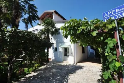 Image de \"Mira\" mit Balkon by Interhome