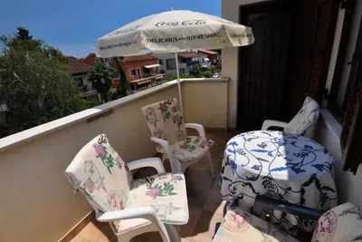 Image de Gemütliche Wohnung in Novigrad mit Grill by Interhome