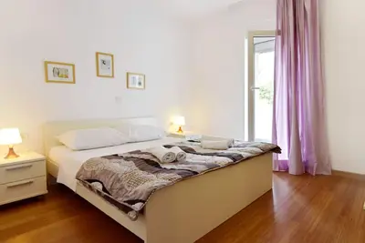 Image de Apartment mit Pool und Whirlpool in der Nähe des Strandes Umag by Interhome