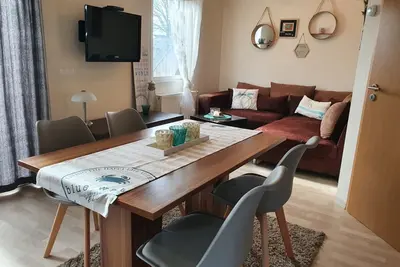 Image de in Wervershoof mit Sonniger Terrasse by Interhome