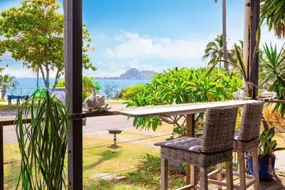 Image de Shells on Scenic – Relaxed Coastal Living by the Sea