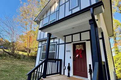 Image de Eccentric Clt Escape — cozy, funky, peaceful home near South End, LoSo, Uptown