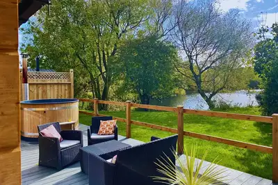 Image de Oak Tree Lodge in Brandesburton, East Yorkshire, accommodates four people