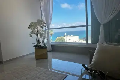 Image de Spacious 3-bedroom apartment sea ​​view in excellent Netanya with Ac