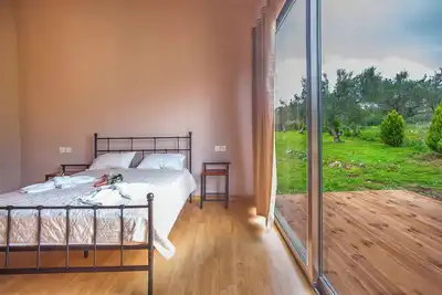 Image de minimalist two bedroom home