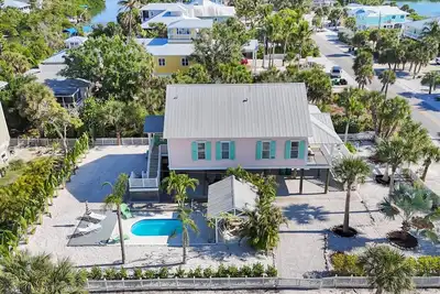 The perfect Beach Cottage getaway!