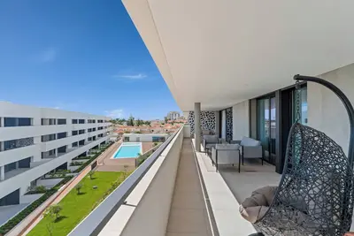 Image de Luxury 3br w/ Sea Views, Pool, Sauna & Gym