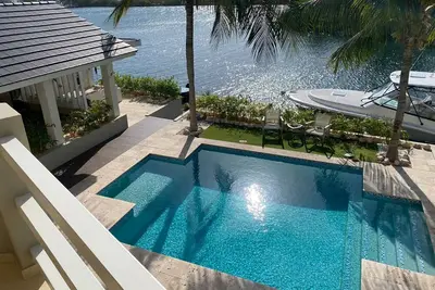 Image de Villa del Mare - Waterfront Villa