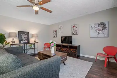 Image de Alessi's Place-Double King Nxt to Midtown Eateries