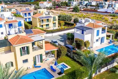 Image de 3br Villa • Private Pool • Coral Bay Area