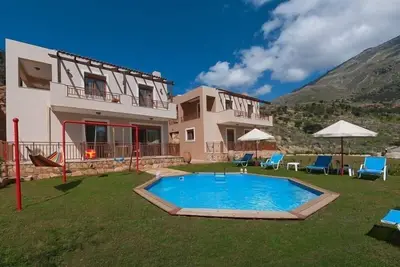 Villa Nikos • 2br • Sea View • Private Pool