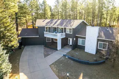 Image de Family-Friendly Getaway • Hot Tub • View • Ev Chrg