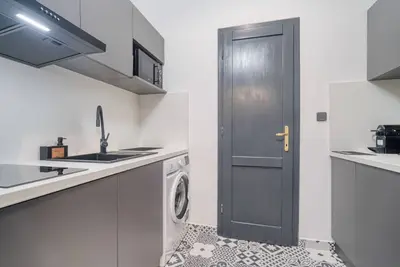 Kyra Cozy apartment)