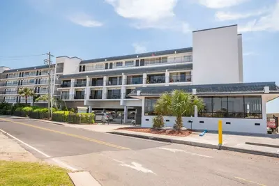 Image de Cabana Suites 216 Oceanfront Condo with Pool