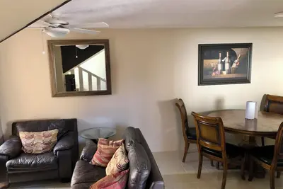 Image de 3-bedroom house in peaceful Playas De Tijuana neighborhood near the beach