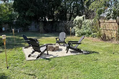 Image de Welcome to the Butterscotch Bungalow!