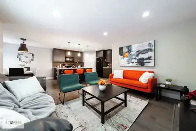 Image de Luxury Executive 4bd 2. 5b Ac home in the exclusive neighbourhood of Windermere