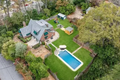 Image de Luxury Private Oasis - Playground, Campfire, Pool