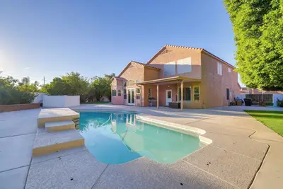 Image de Pool + Patio: West Chandler Villa Retreat