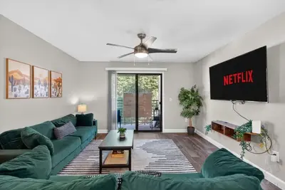 Image de 3br Comfort Oasis | Pool, Hot Tub, Gym & Games