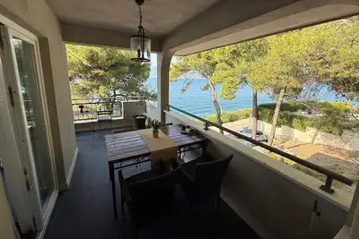 Image de Appartement de deux chambres prés de la plage Slatine, Ciovo (A-25031-a)
