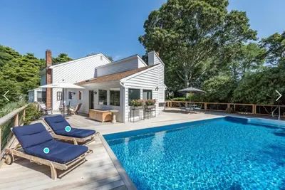 Image de Charming Southampton Home